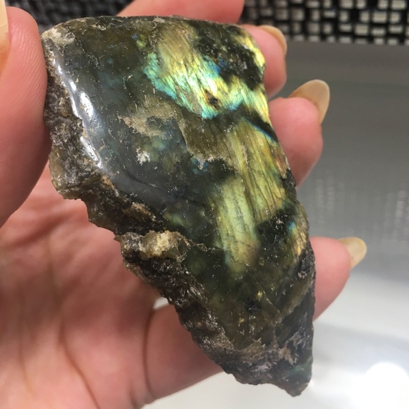 Gorgeous Canadian 3” Labradorite Crystal Specimen - Picture 10 of 10